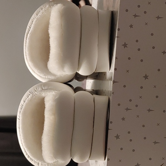 UGG fur platforms - Picture 12 of 13